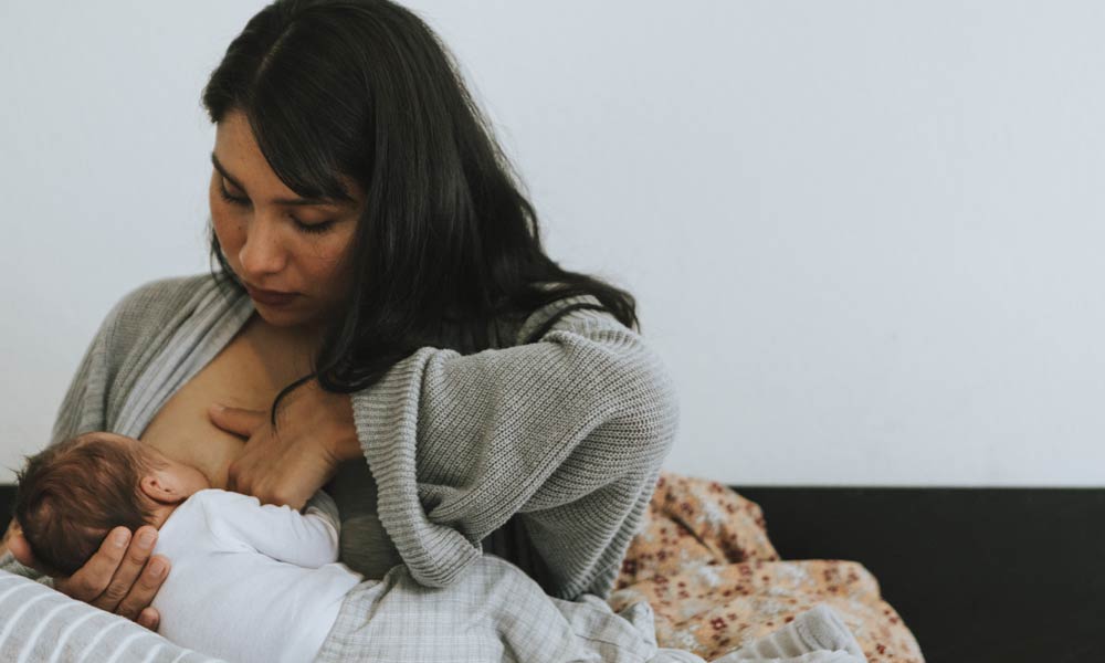 Breastfeeding tips for new mothers and newborns