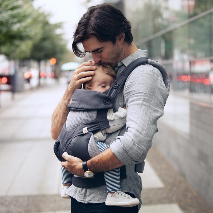 ergobaby four position 360 cool air baby carrier